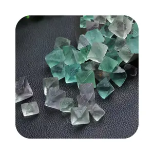 Fluorita verde natural octaédrica piedra cruda Reiki cristal áspero piedra difusor de aromaterapia piedra para la decoración del hogar fengshui