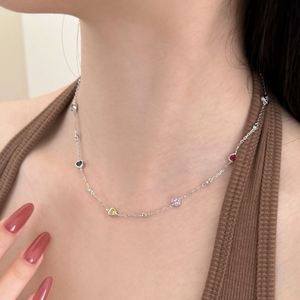 Colliers pendentifs en forme de cœur en argent S925 plaqué rhodium avec zircone cubique 5A, bijoux de mode au design minimaliste Dylam pour femmes - Product Image 3