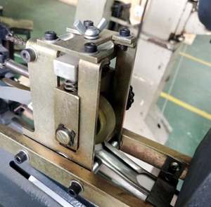 Machine manuelle de collage d'angles pour boîtes rigides, machine de formage de cartons - Product Image 4