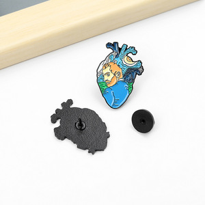 Épingles d'organes humains colorées : reins, os, poumons, cœur, cerveau, papillon, fleur, fleuri - Product Image 5