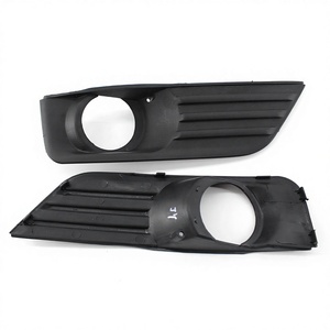 กรอบไฟตัดหมอกสำหรับ Ford Focus รุ่นปี 2005-2007  อะไหล่แท้หมายเลข 4M51-19953-A 4M51-19952-A  วัสดุ ABS สีดำ สำหรับกันชนหน้า - Product Image 1