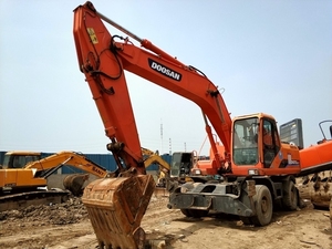 Excavatrice multifonctionnelle sur chenilles originale de la Corée DOOSAN DH210W-7 Hyundai à haut rendement en bon état d'occasion en vente - Product Image 2