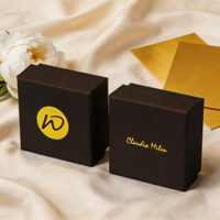Boîte à bijoux carrée en carton noir personnalisable avec impression de logo, laminage mat pour le rangement de cadeaux