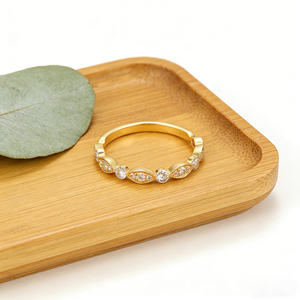 Anillo de compromiso y moda personalizado de plata y oro macizo de 10K/14K/18K, con diamantes cultivados en laboratorio CVD de calidad IGI VVS-VS, corte ovalado y corte brillante, clásico. - Product Image 4