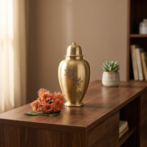 โกศบรรจุอัฐิทองเหลืองลายใบไม้ธรรมชาติ ฝาปิดทรงโค้งมน สำหรับเก็บอัฐิ - Product Image 2