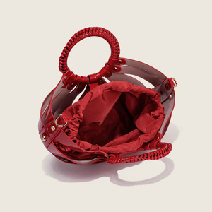 Nouveau Sac à Main et Sac Bandoulière Vintage Rouge Coquillage Style Européen et Américain, Couleur Unie, Décoration Clous Creux, Collection Automne Hiver 2026 - Product Image 3