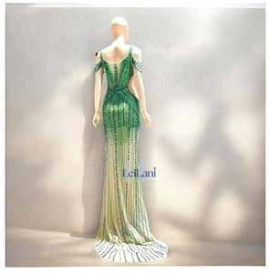 Vestido de Seda de Lujo para Mujer con Pedrería de Alta Gama - Ropa de Noche de Invierno Transpirable y Antiarrugas - Product Image 3