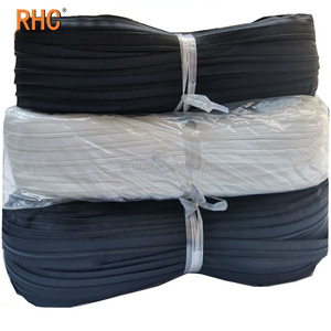 Ruban de fermeture éclair en <span class=keywords><strong>nylon</strong></span> au mètre Cremallera # 3 # 5 # 7 Bobines de fermetures éclair continues en <span class=keywords><strong>nylon</strong></span> tressé noir/blanc - Product Image 2