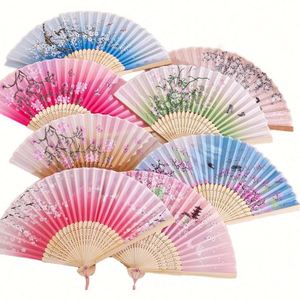 Abanico Plegable de Bambú Pintado y Tallado de 21 cm con Diseños de Flores y Amor, Souvenir, Abanico de Bambú y Seda - Product Image 2