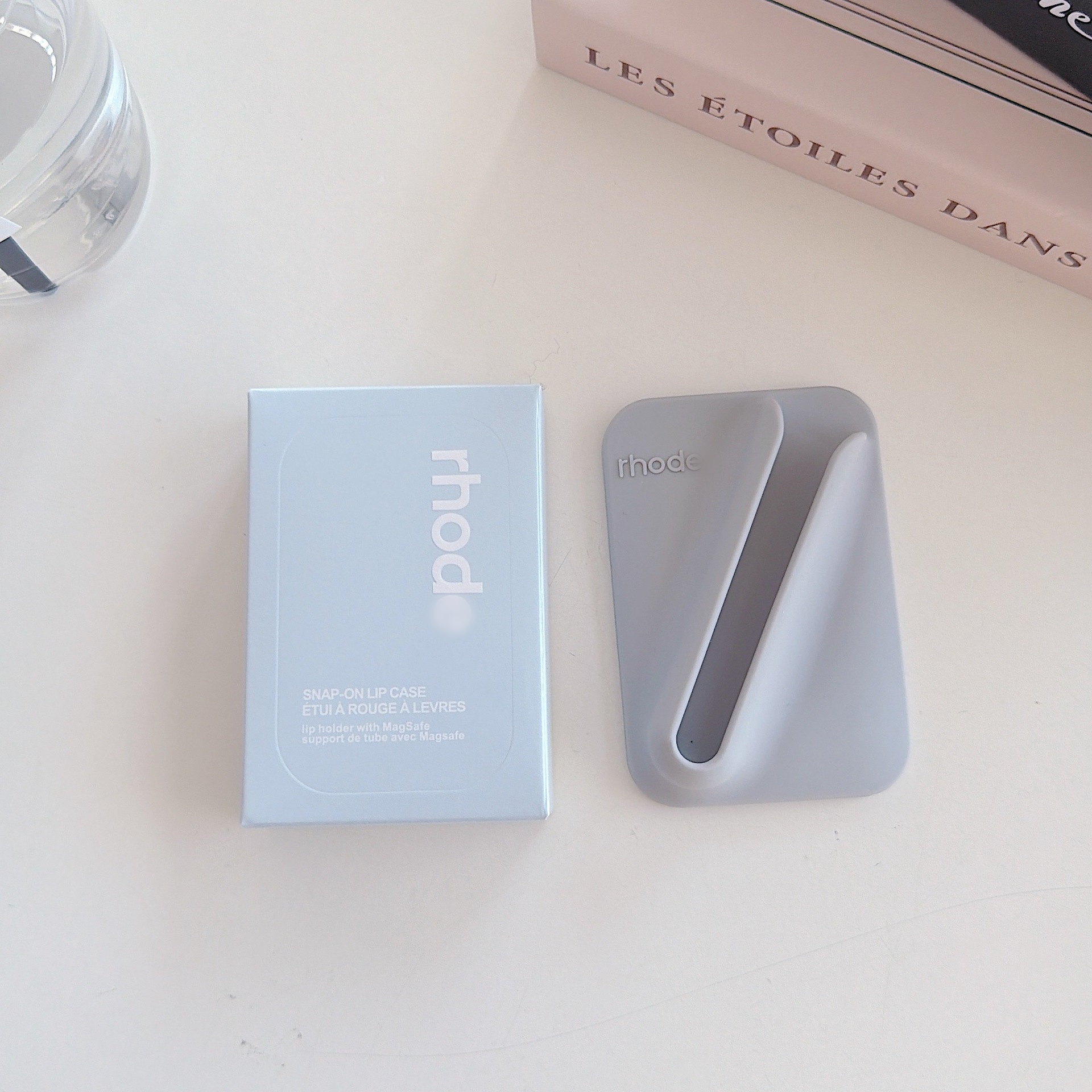 Gray (lip gloss not included)