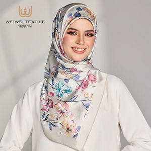 カスタマイズされたデジタルプリントTudung Shimmer Hijab伝統的なイスラム教徒の部門アイテムサテンシルクスカーフショール - Product Image 2