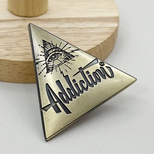 Fabricante diseño personalizado letras de bronce antiguo Pin de solapa insignia adicción abrigo antiguo pecho broche Metal Pin emblema logotipo en relieve - Product Image 5
