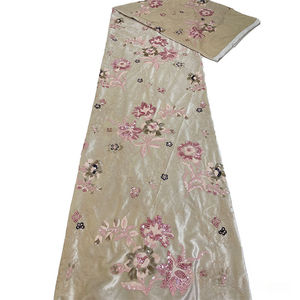 Tissu de broderie perlée à base de velours Tissu de dentelle de gilet Cheongsam de style chinois multicolores - Product Image 4