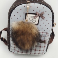 Petit porte-clés pendentif de sac en fourrure de renard douce avec accent en cuir, accessoire de cosplay en peluche
