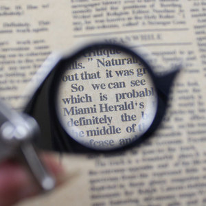 HD 10X Gấp Kích Thước Nhỏ Treo Kẽm Hợp Kim Kim Loại Kính Lúp Với Keychain Magnifying Glass - Product Image 5