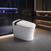 CE WC intelligent allongé avec buse autonettoyante automatique, siège chauffant, lavage féminin, siphon en P/S, capteur de pied et télécommande