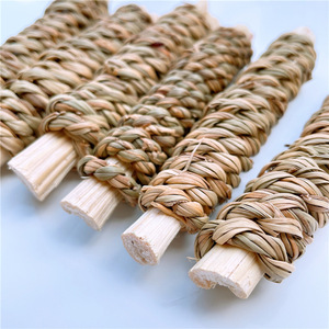 Tavşan Bunny gine domuz Hamster doğal Seagrass tatlı bambu Molar diş Bunny çiğnemek oyuncaklar için Sticks kafes aksesuarları - Product Image 3