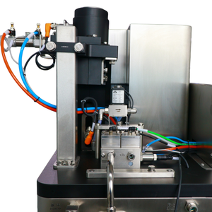 <span class=keywords><strong>Machine</strong></span> de mise en conserve de bière automatique PLC <span class=keywords><strong>flexible</strong></span> de 300 ml et 500 ml avec roues pour les petites entreprises - Product Image 3