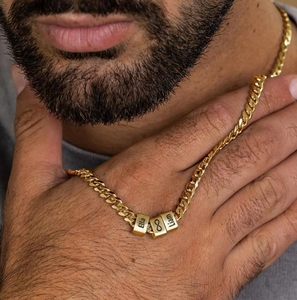 Collana incisa in oro placcato 18K Nickle Free <span class=keywords><strong>per</strong></span> <span class=keywords><strong>lui</strong></span> fidanzato marito regalo di San Valentino <span class=keywords><strong>per</strong></span> <span class=keywords><strong>lui</strong></span> regalo di <span class=keywords><strong>anniversario</strong></span> <span class=keywords><strong>per</strong></span> <span class=keywords><strong>lui</strong></span> - Product Image 1