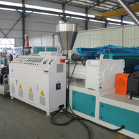 Ligne d'extrusion de profilés de plafond en PVC, ligne de production de panneaux en PVC à partir de matériaux recyclés pour panneaux publicitaires, production de panneaux muraux en PVC