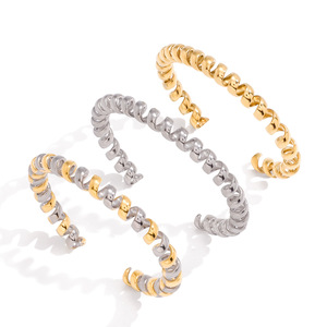 Pulsera Abierta en Espiral de Acero Inoxidable con Baño de Oro de 18K, Diseño Multicapa Tipo Cable Telefónico, Joyería Unisex - Product Image 5