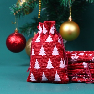 Sacs en toile de jute pour friandises de Noël 10*14cm, sacs cadeaux suspendus en jute colorés, sacs à cordon personnalisables, impression de logo disponible - Product Image 5