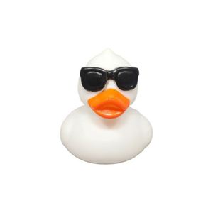 Mini jouet flottant en plastique en forme de canard, réaliste et mignon, avec logo personnalisé, pour bébé, idéal pour les jeux aquatiques - Product Image 1
