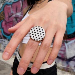 Vintage Geometric Resin Cocktail <b>Ring</b> Black White Polka Dot Women's Fashion Party Jewelry Daily Wear <b>Statement</b> <b>Ring</b> - Product Image 4