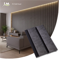 Panneaux rainurés imperméables en charbon de bois PS pour des décors de salon sophistiqués et des accents de plafond sans joint