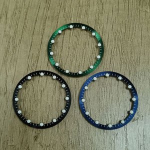 Accessoire de montre - anneau. Diamètre intérieur du cadran : 28,5 mm ; Diamètre intérieur du lunette : 24,5 mm. Compatible avec le calibre NH70. - Product Image 2