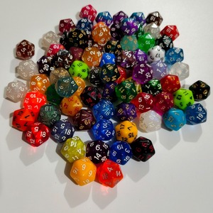 Venta al por Mayor <span class=keywords><strong>de</strong></span> <span class=keywords><strong>Dados</strong></span> Icosaedricos Transparentes <span class=keywords><strong>de</strong></span> Alta Calidad, Coloridos, Poliédricos, Aleatorios, D20 para Juegos <span class=keywords><strong>de</strong></span> Mesa - Product Image 4