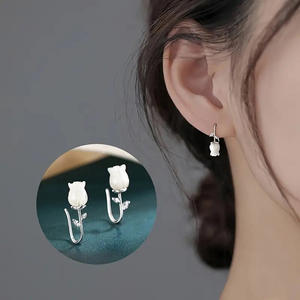 Boucles d'oreilles clous fleur en perles de culture blanches champagne, argent 925, qualité AAA, bijoux romantiques pour femme, à porter au quotidien - Product Image 3