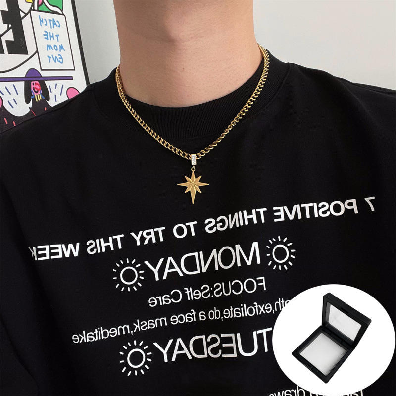 [กล่องของขวัญ] สร้อยคอเหล็กไทเทเนียมรูปดาวสีทอง