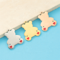 Breloque en émail en forme de cœur rouge et d'ours mignon, personnalisable avec votre logo, en acier inoxydable, pour la fabrication de bijoux DIY, de la marque Yiwu Aceon