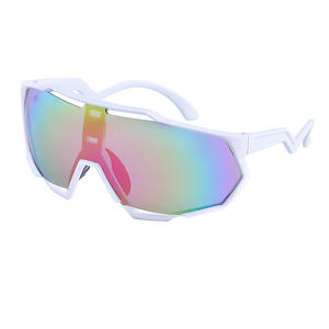 Lunettes de soleil de cyclisme tendance pour hommes avec verres polarisés en PC, protection UV400 pour les sports de plein air et la protection solaire - Product Image 4