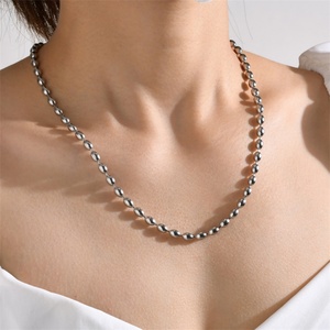 เครื่องประดับผู้หญิง สร้อยคอแบบโซ่รักบี้ สร้อยคอประดับลูกปัดสีทอง - Product Image 3