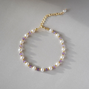 Braccialetto con Perle Barocche <span class=keywords><strong>e</strong></span> <span class=keywords><strong>Ametista</strong></span>, Regalo per la Mamma, Delicato <span class=keywords><strong>Bracciale</strong></span> Impilabile in Acciaio Inossidabile Placcato <span class=keywords><strong>Oro</strong></span> 18K per Donne - Product Image 4