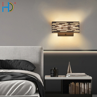 Lampe murale LED en acrylique décorative de style nordique pour villa, hôtel, couloir, escalier, salon, chevet