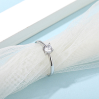 2025 nouvelle bague Moissanite cercle 0.5ct à la mode avec bagues de bijoux personnalisables S925 pour femmes mariages