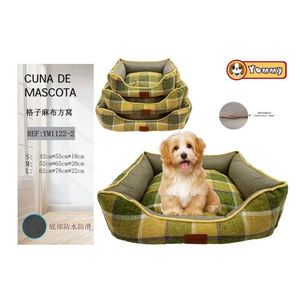 Set di Tre Pezzi per Cuccia Quadrata in Lino a Quadretti Verdi per Animali Domestici - Product Image 1