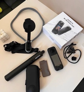 Insta360 X5 Combo : Perche à selfie invisible, effet sans visibilité de la perche, haute qualité, léger, étanche, vidéo 8K 360°, FlowState - Product Image 6