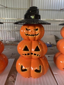 Nuovo Design gigante <span class=keywords><strong>di</strong></span> <span class=keywords><strong>Halloween</strong></span> personalizzato in fibra <span class=keywords><strong>di</strong></span> vetro <span class=keywords><strong>caramelle</strong></span> <span class=keywords><strong>di</strong></span> zucca per interni ed esterni casa ufficio Hotel Club decorazione - Product Image 3