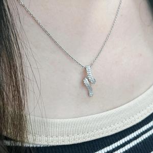 Collier en argent pur S925 avec pendentif en forme de clé magique entièrement serti de diamants, pendentif en diamant luxueux et breloques - Product Image 3