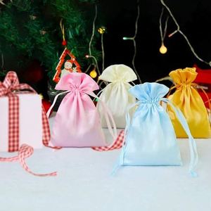 Pochette Cadeau Personnalisée en Soie Satinée avec Cordon 7x9cm – Sacs en Satin de Luxe pour Bijoux, Cosmétiques, Maquillage, Téléphones Portables, Chaussures et Emballage Anti-Poussière - Product Image 6