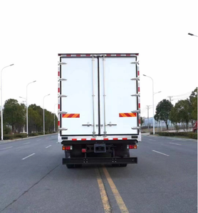 Camión Frigorífico Diésel Nuevo de 10 Toneladas y 6 Ruedas, Marca China, Manual, para Transporte de Alimentos - Product Image 3