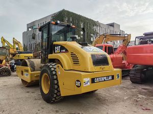 รถบดอัดสั่นสะเทือน CAT CS-683E มือสอง สภาพดี เหมาะสำหรับงานก่อสร้างทางหลวงและฐานราก - Product Image 2