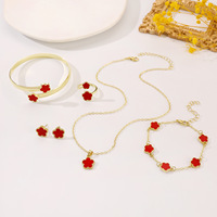 Juego de Joyería de 5 Piezas con Colgante de Trébol de Cinco Hojas de Aleación para Mujer, Chapado en Oro, para Boda: Pulsera, Collar, Pendientes y Anillo