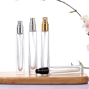 Flacon vaporisateur miniature carré de 10 ml, certifié qualité alimentaire, pour usage cosmétique en voyage, anti-fuite, rechargeable. - Product Image 2