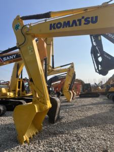 Excavatrice sur chenilles d'occasion Komatsu PC200-8M0 20 tonnes, pelle hydraulique d'occasion PC110-7 PC220-8 PC240-8 PC350-8 de haute qualité - Product Image 5