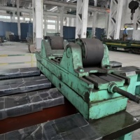 Tour à vilebrequin robuste Kramatorsk K3TC 2000 testé sur site pour l'usinage de vilebrequins de moteurs diesel marins
